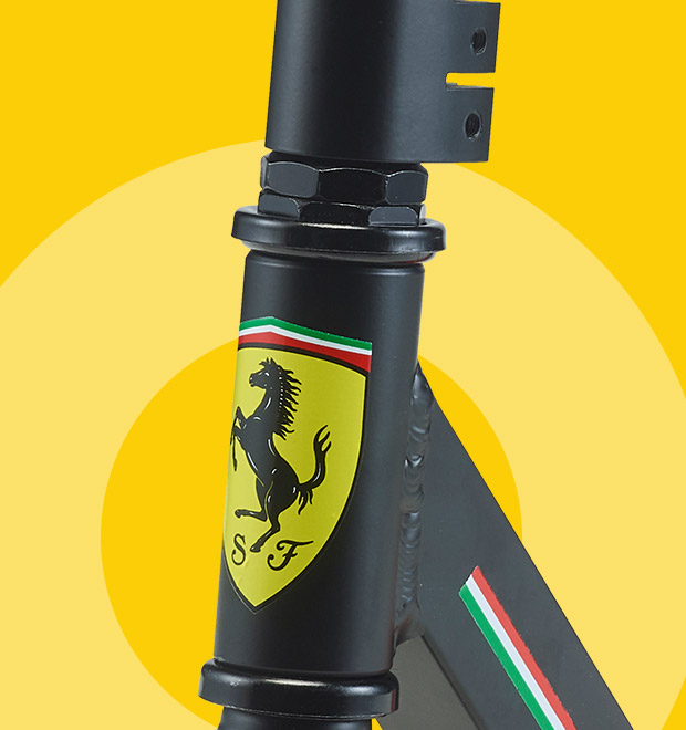 Detail - logo Ferrari